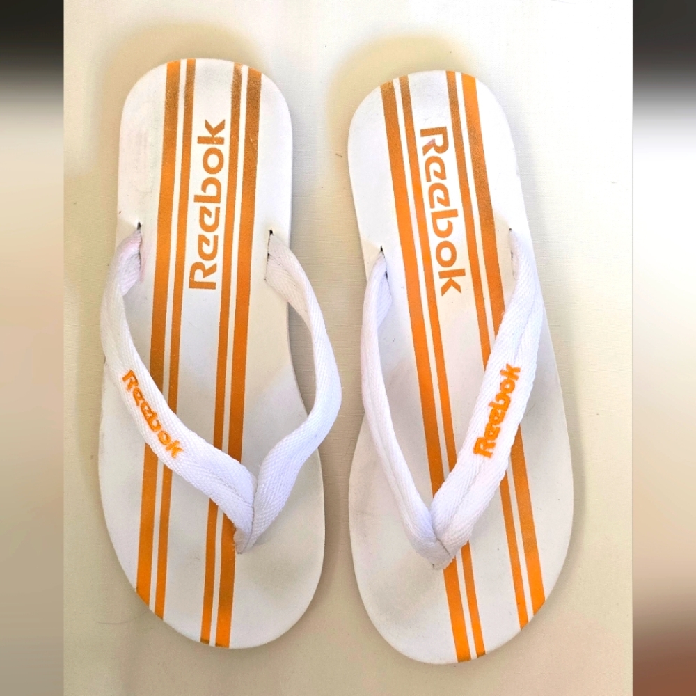 Size 7.5 Reebok Women's  White  & Yellow Flip Flop Thong Casual Sandals